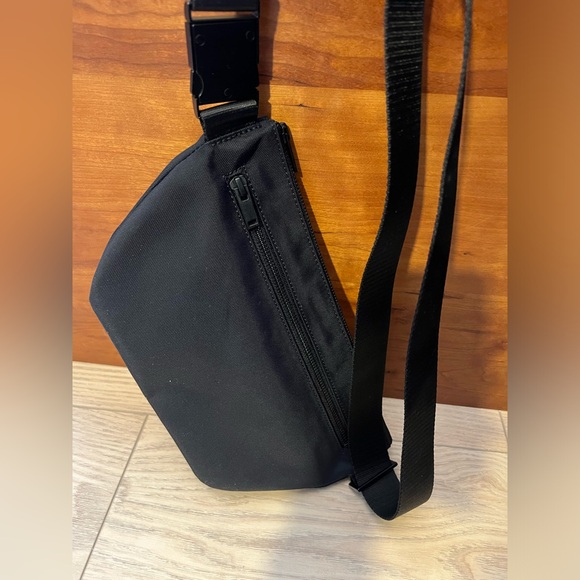 Recycled Technical Belt Bag - Picture 6 of 9